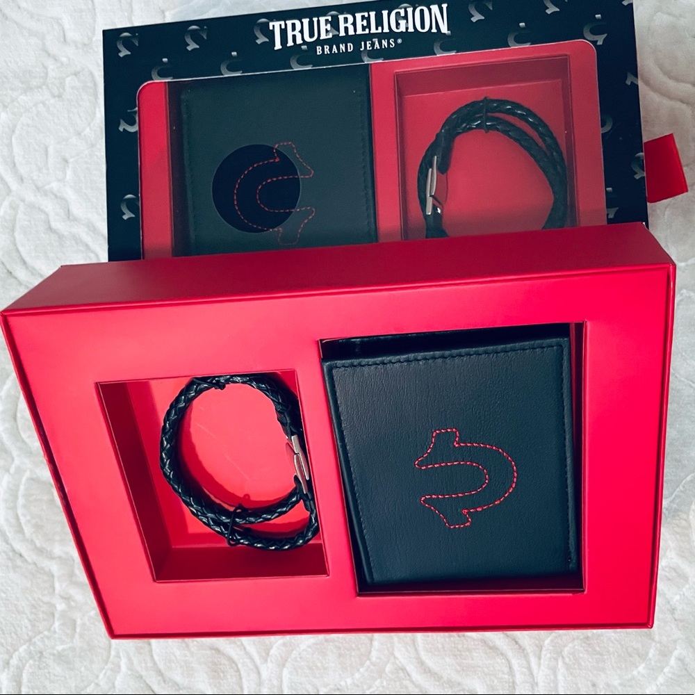 True Religion Mens Slimfold Wallet Bracelet Gift Set Genuine Leather Bla…